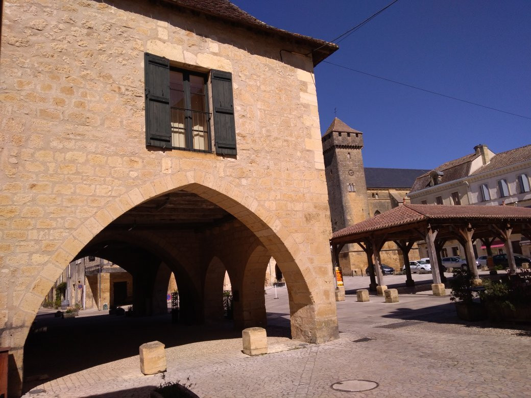 Marché à Beaumont-du-Périgord景点图片