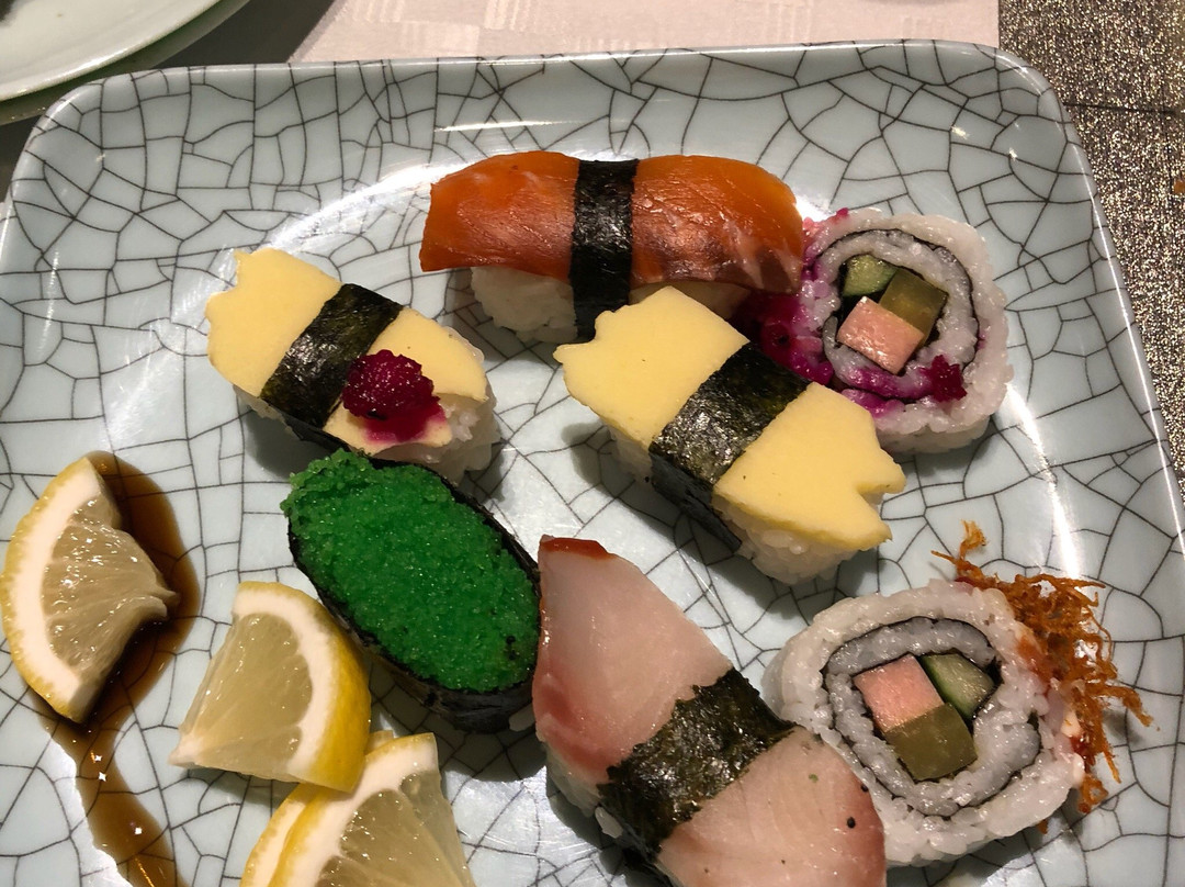 东恒盛国际大酒店主图