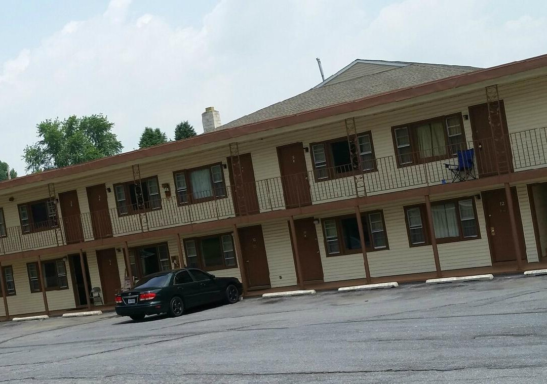Dutch Gardens Inn