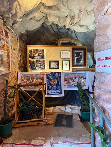 The Opal Cave-Lightning Ridge必去景点