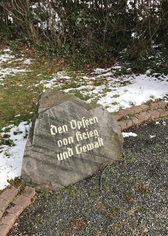 Gedenkstätte für die Opfer rechtsextremer Gewalt-Rossau必去景点