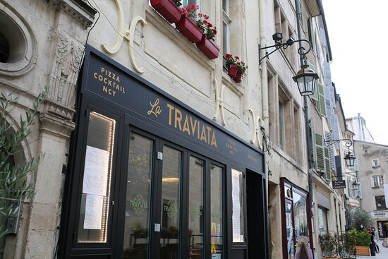 La Traviata - Pizz & Cocktails