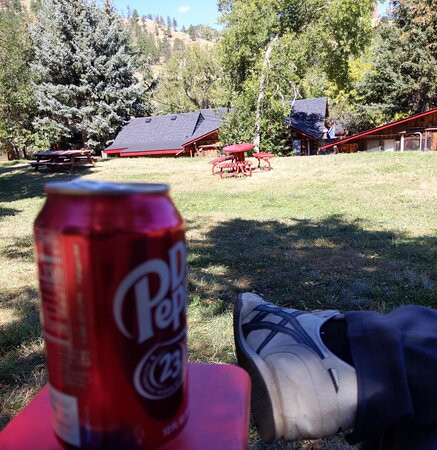 Foot of the Mountain Motel主图