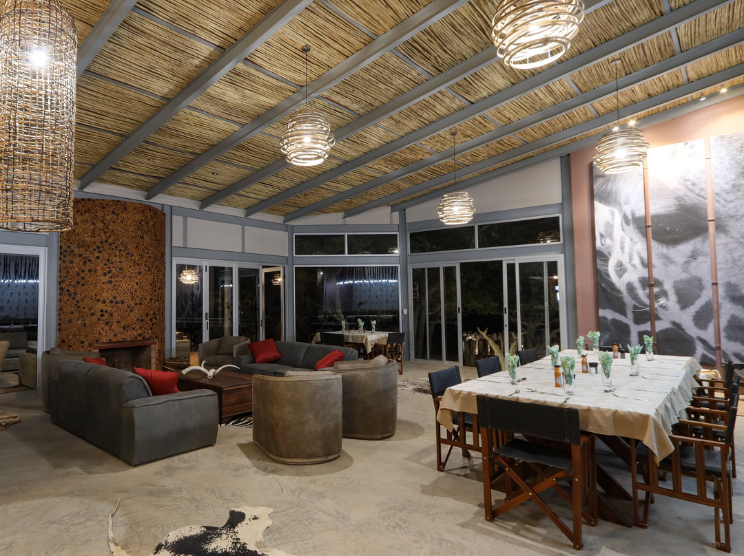 Mountain Peak Game Lodge And Camping