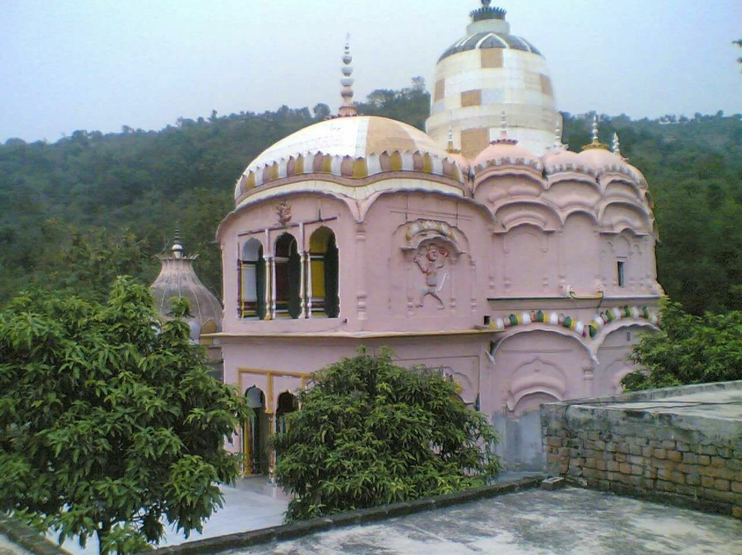 Chani Prat Temple景点图片