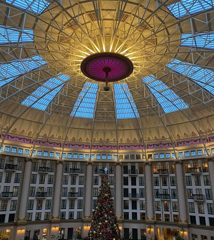 West Baden Springs Hotel主图