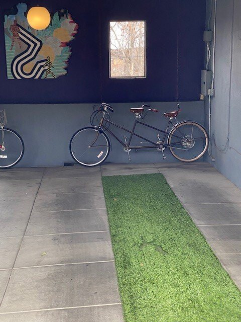 小屋汽车旅馆主图