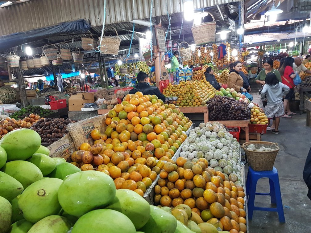 不拉士打宜旅游景点-Berastagi Fruit Market
