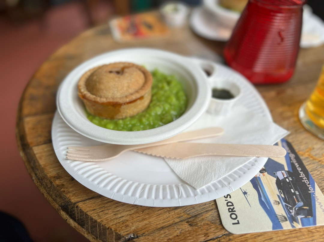 Dave's Pie And Ale Shop