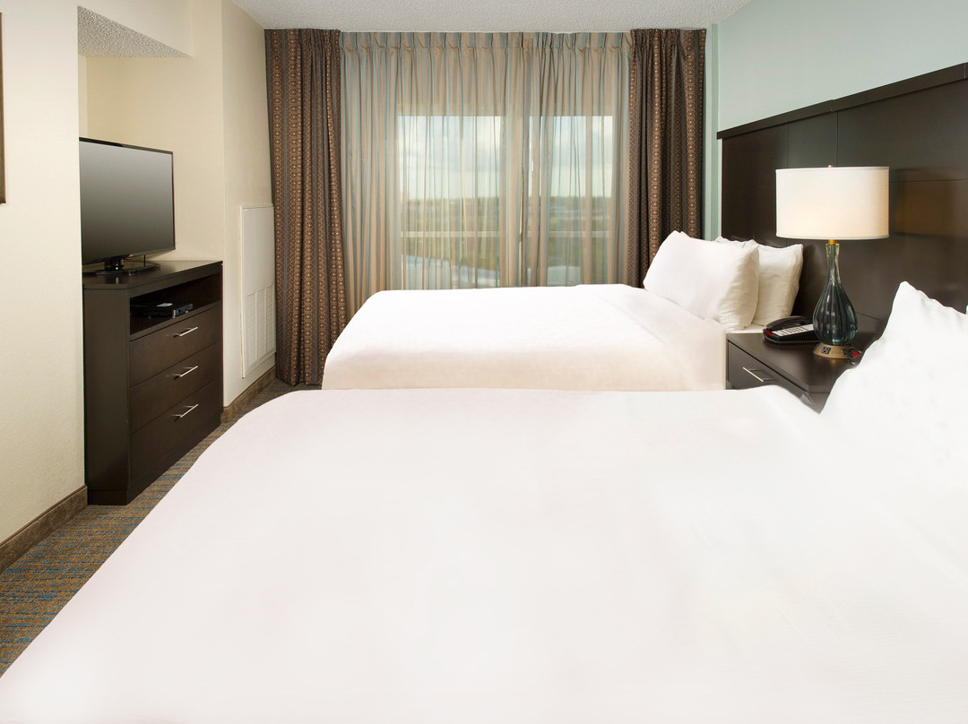 Staybridge Suites Bismarck By IHG主图