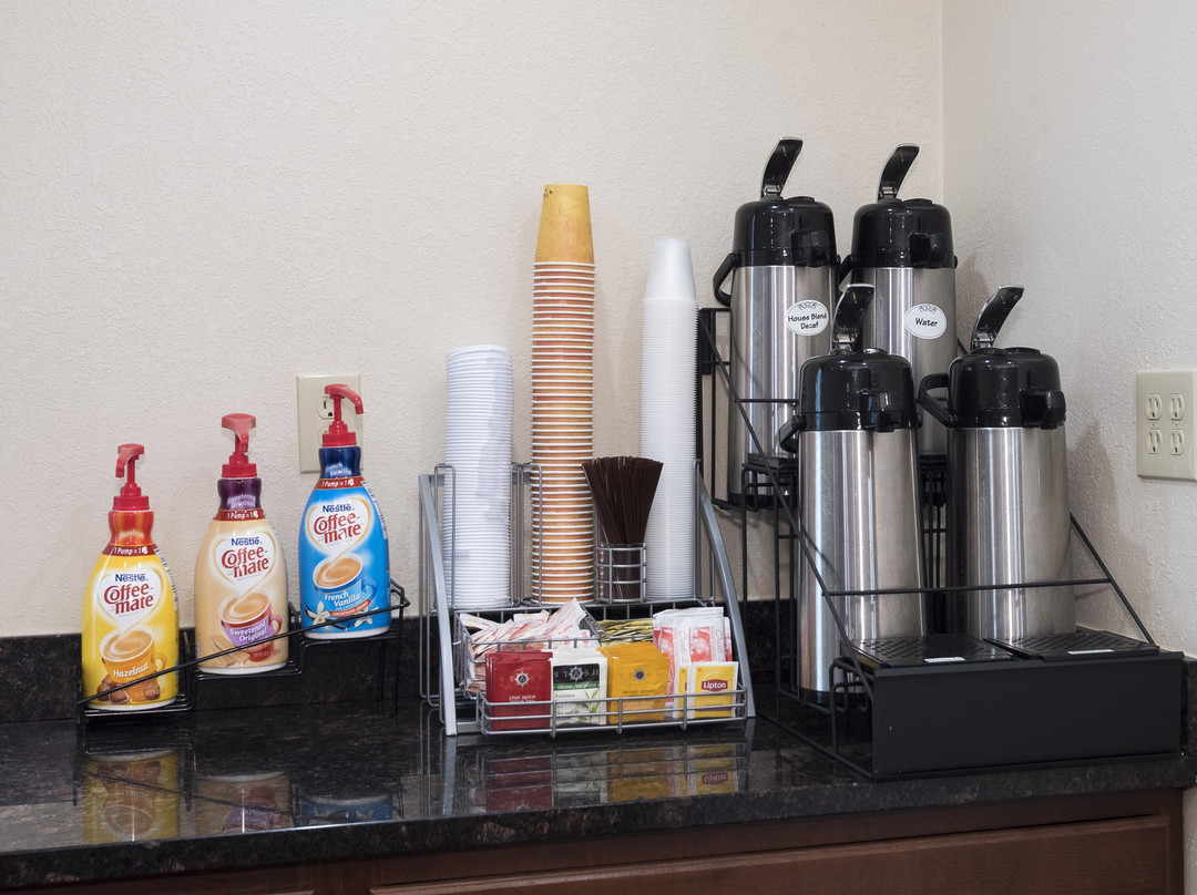 Red Roof PLUS Poughkeepsie主图