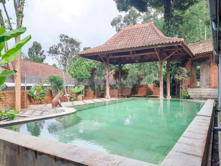 普里艾薇雅酒店主图