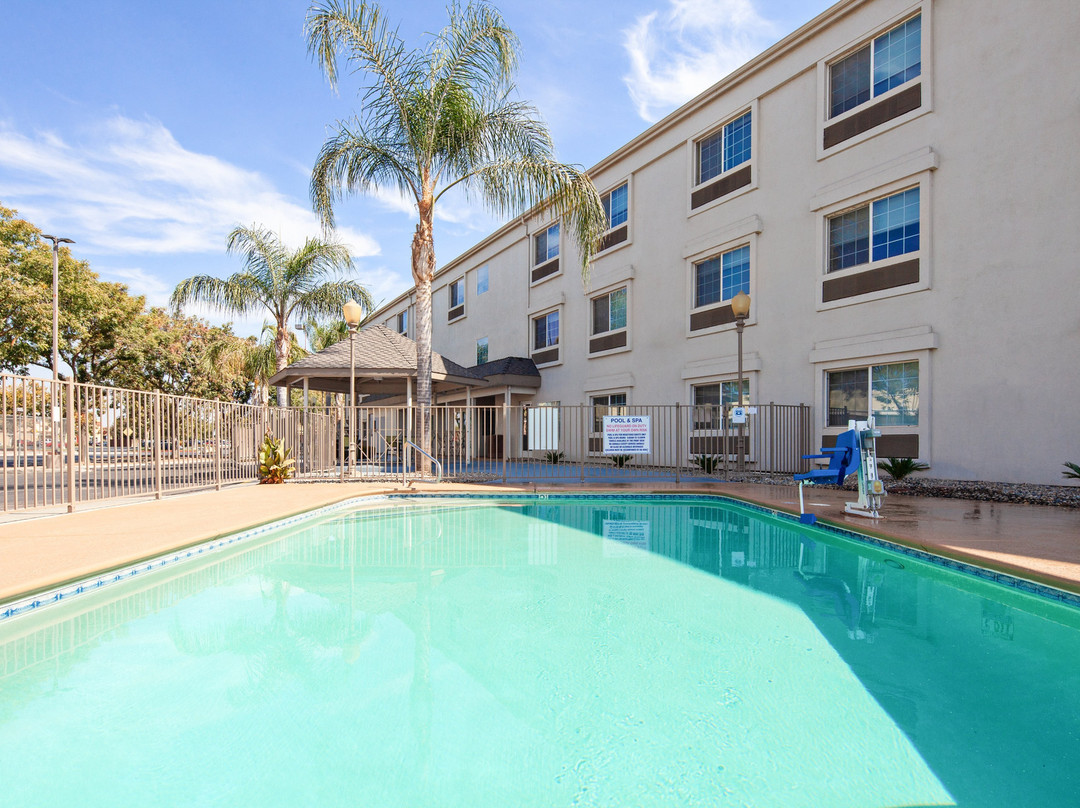 Holiday Inn Express & Suites Tulare By IHG主图