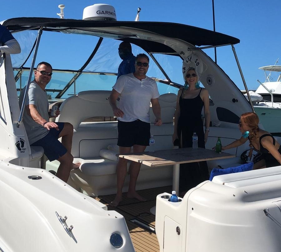 Poseidon Charters-普罗维登西亚莱斯必去景点