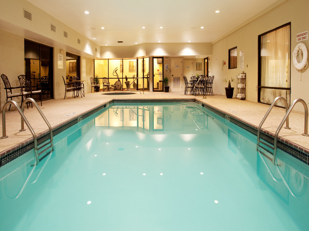 Holiday Inn Express & Suites Sulphur (lake Charles) By IHG主图