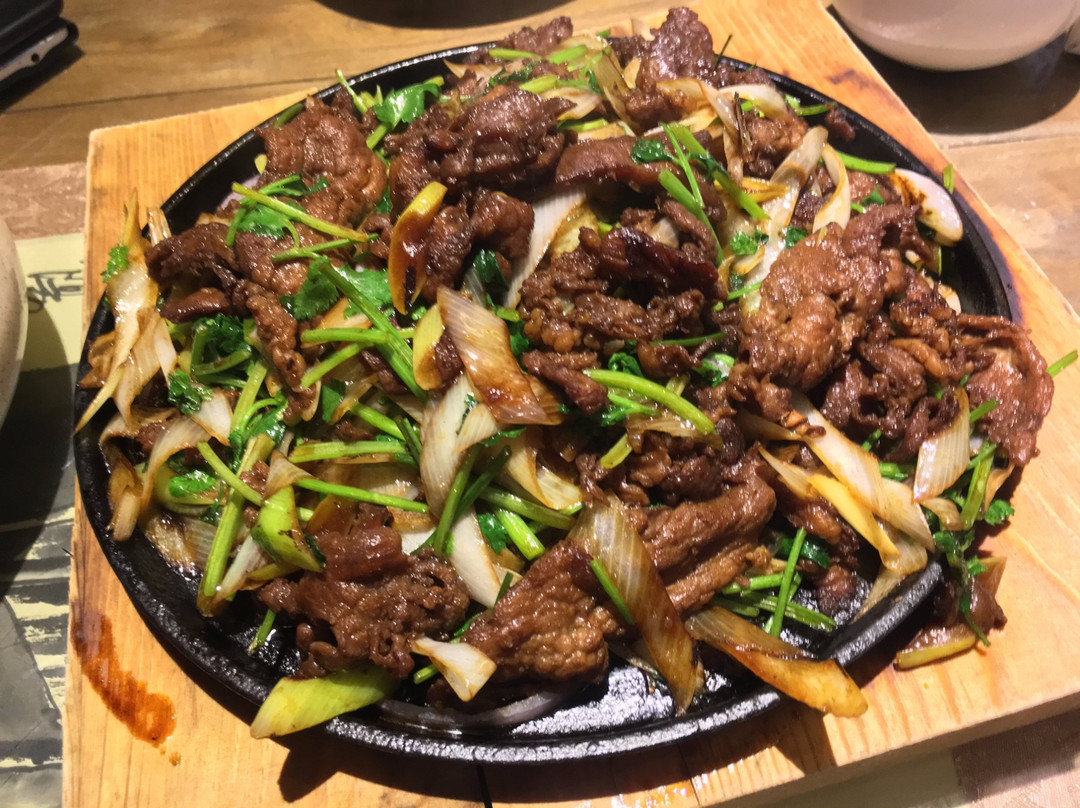 聚齐儿-情景式京范儿餐厅主图