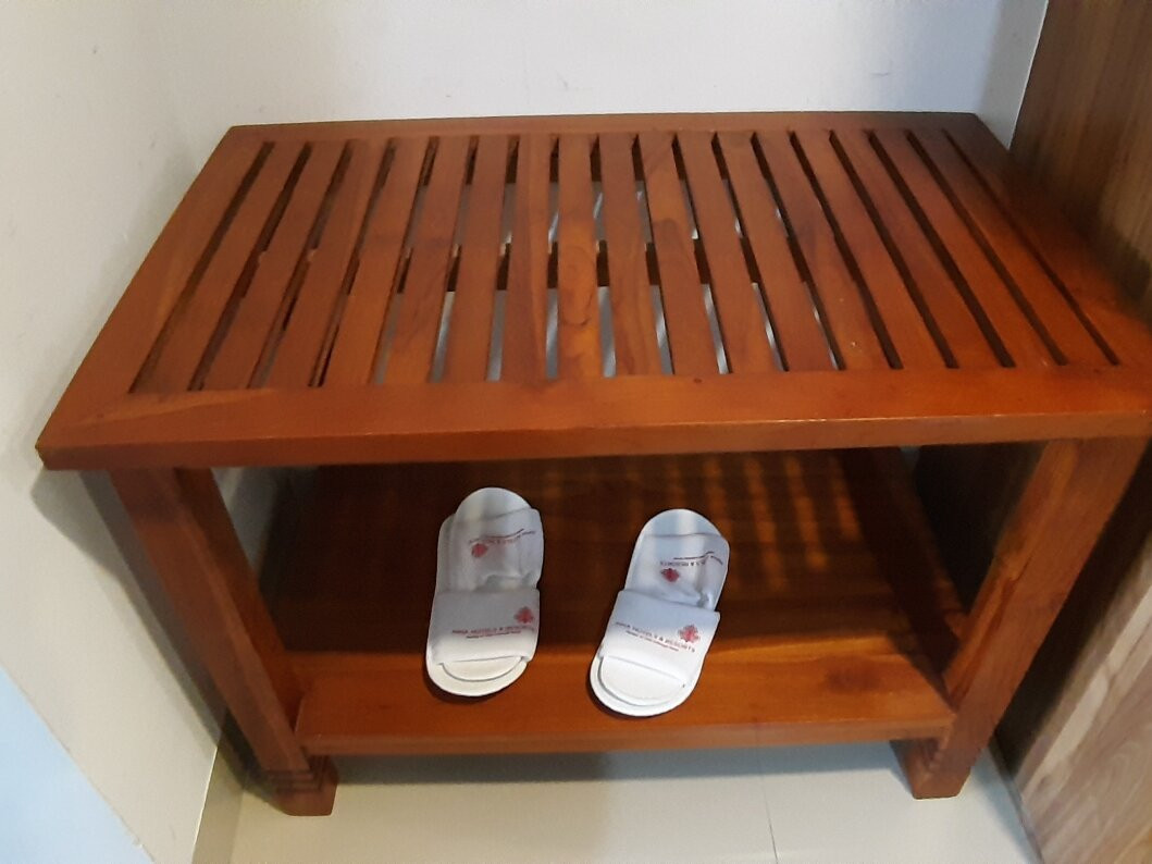 茵那树饭店主图