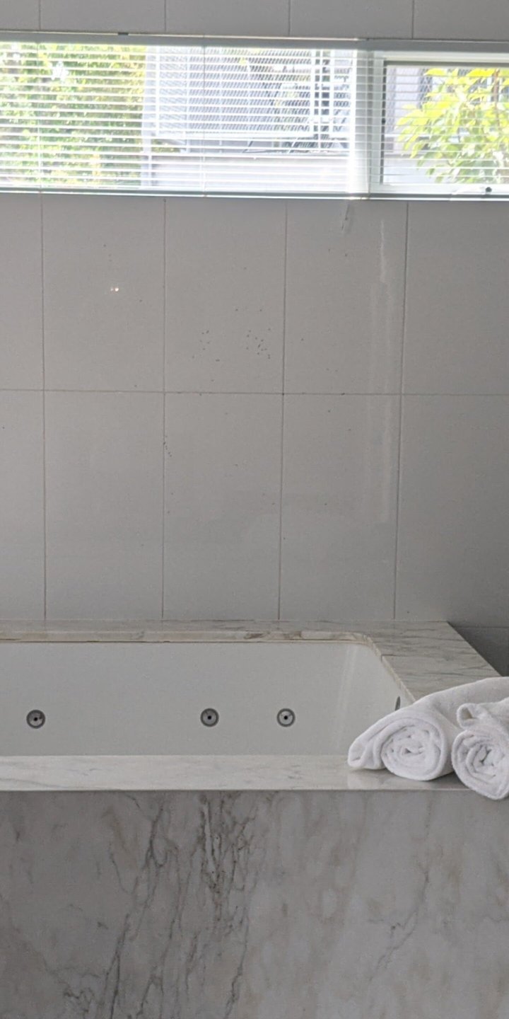 Hepburn Spa Retreat-官方