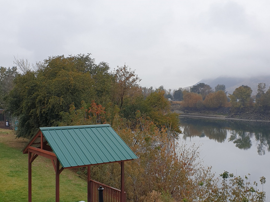 Riverland Inn & Suites主图