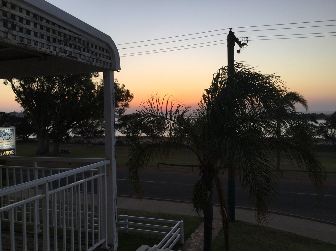 卡尔巴里海滨别墅酒店主图