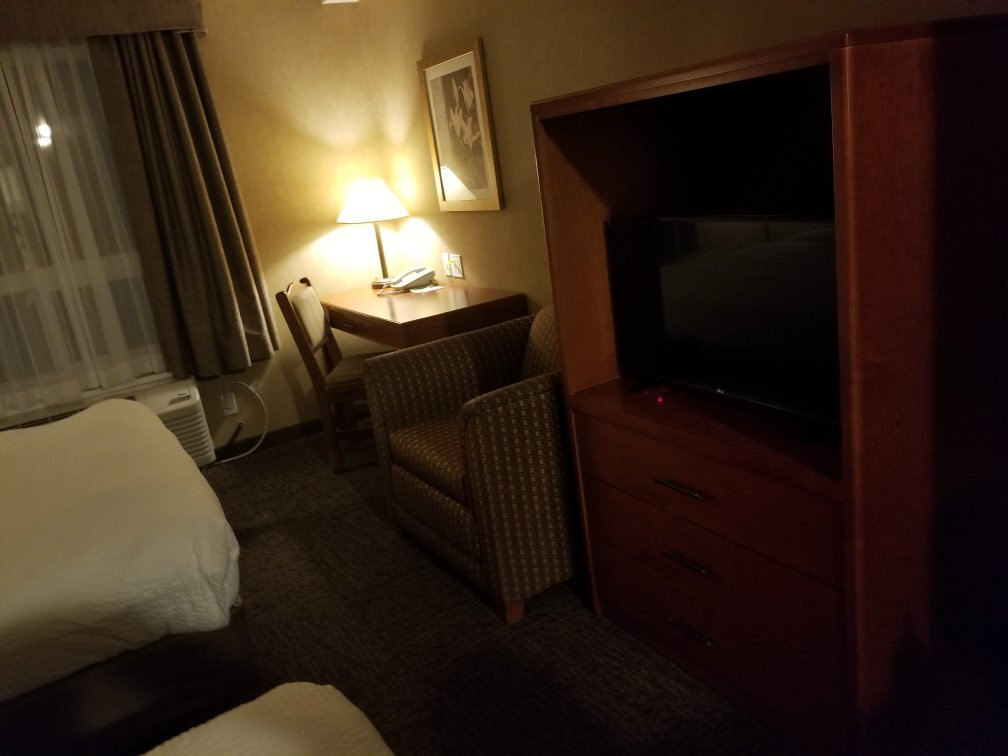 Days Inn & Suites by Wyndham Cochrane主图