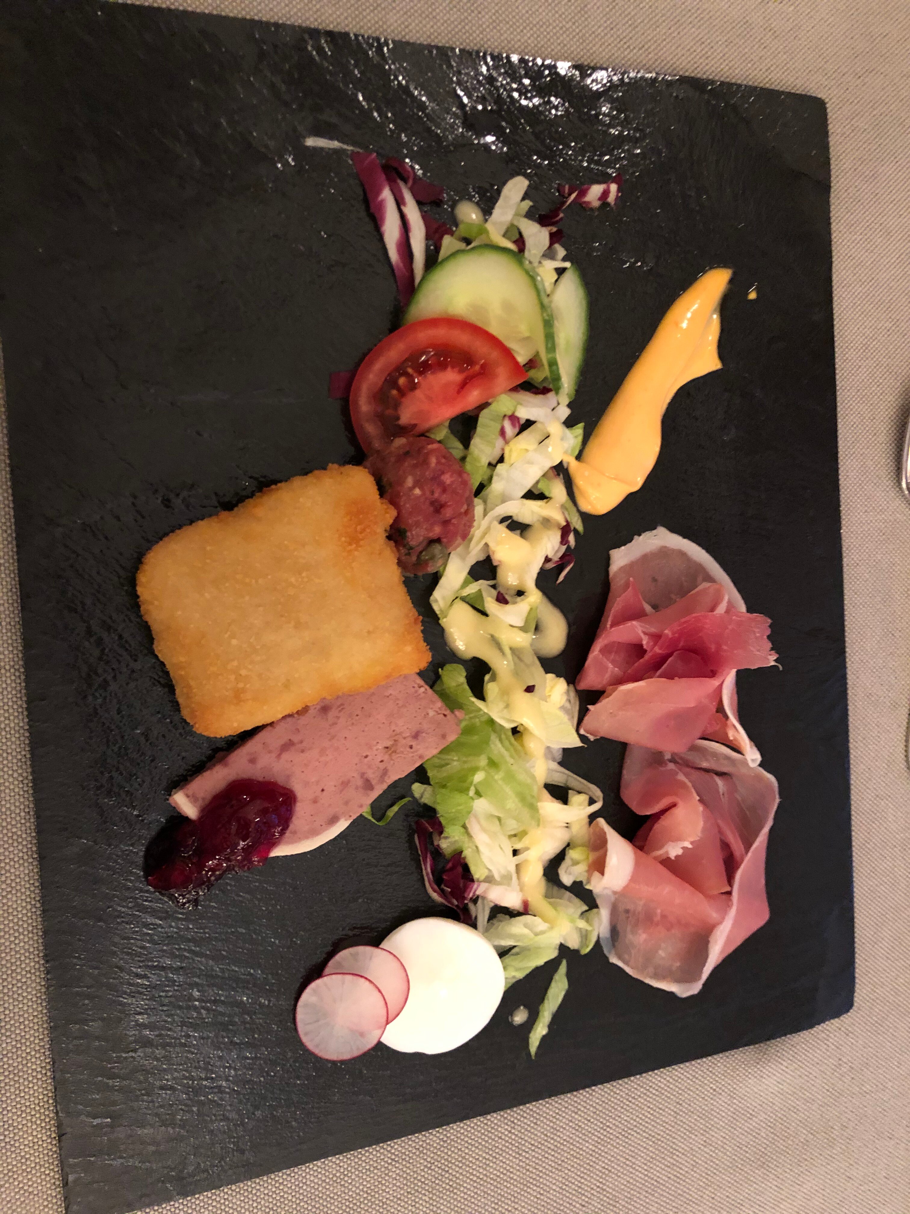 Haus Tiefenbach-餐饮