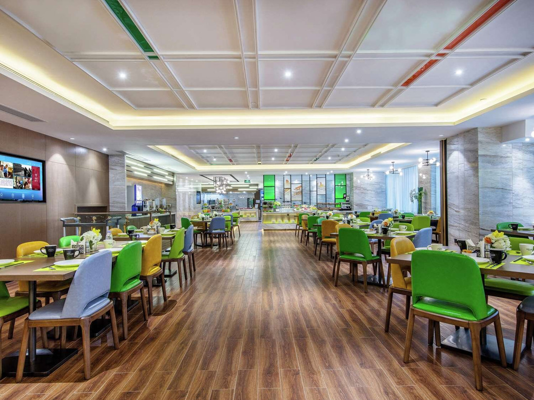 厦门两岸金融中心希尔顿欢朋酒店主图