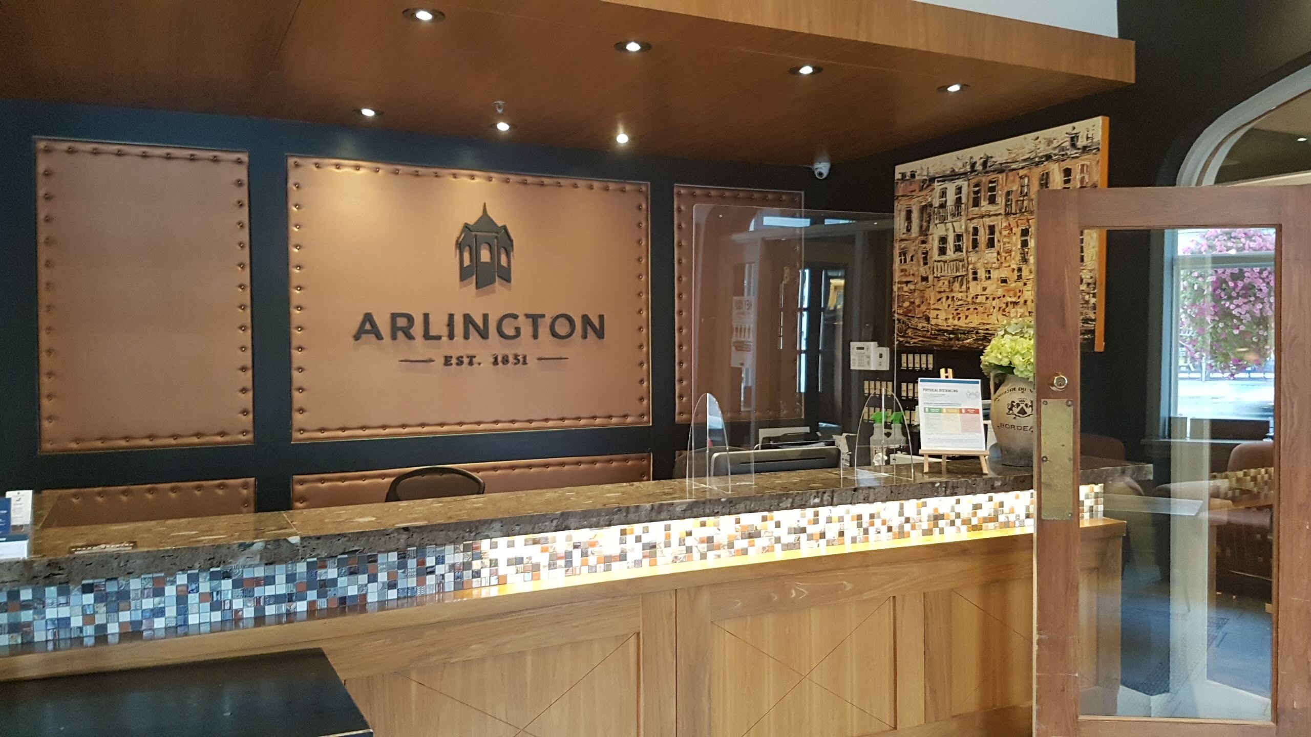 Arlington Hotel-浴室