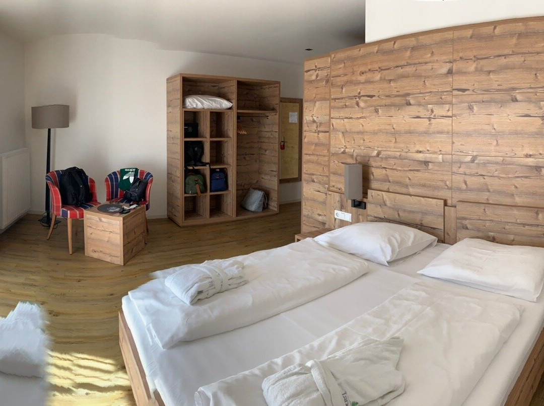 Abis - Dolomites主图