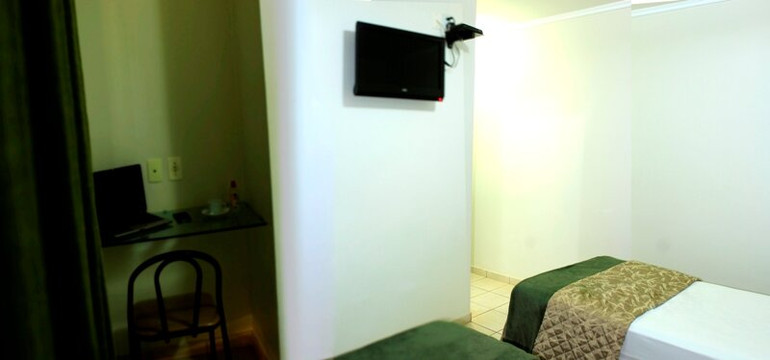 Vancouver Hotel主图