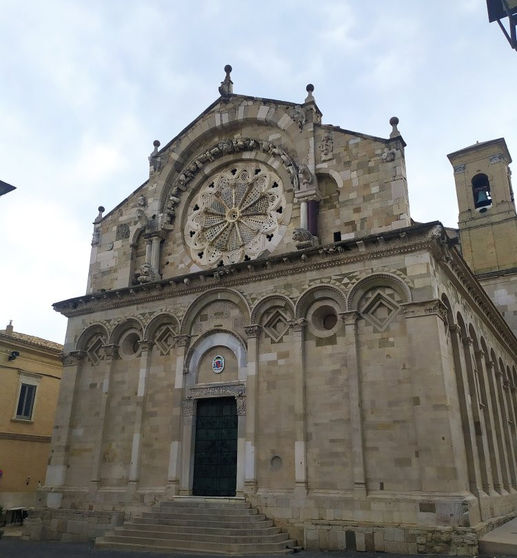 Cattedrale di Troia-Troia必去景点