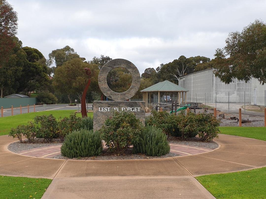 Truro War Memorial景点图片