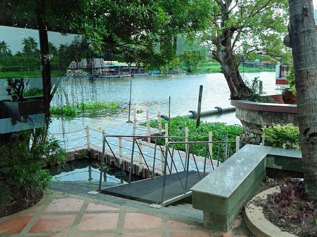 RK Riverside Resort & Spa主图