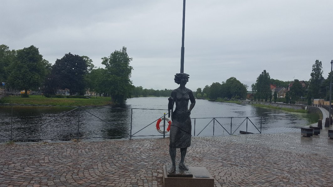 Statyn Sola i Karlstad-卡尔斯塔德必去景点