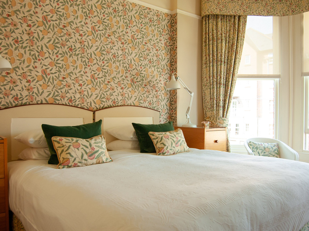 Ravenhill House主图