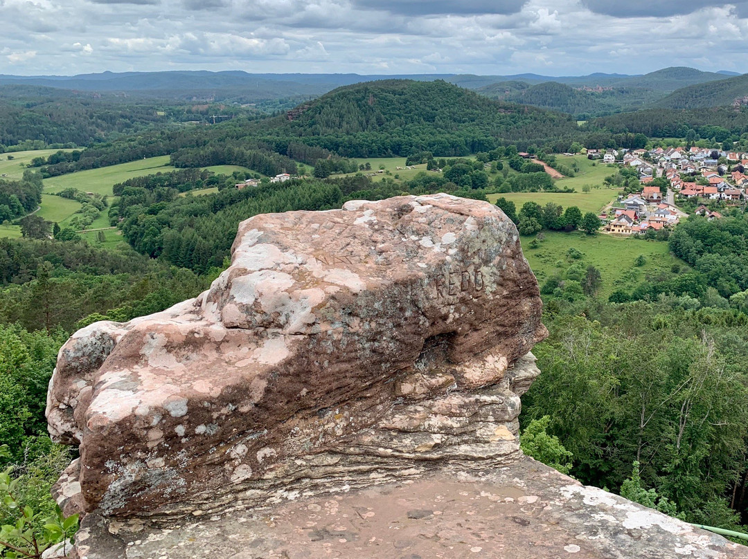 Burgruine Drachenfels景点图片