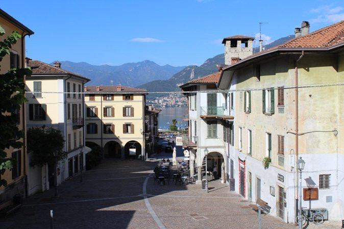 Piazza Vescovo Corna Pellegrini-Pisogne必去景点