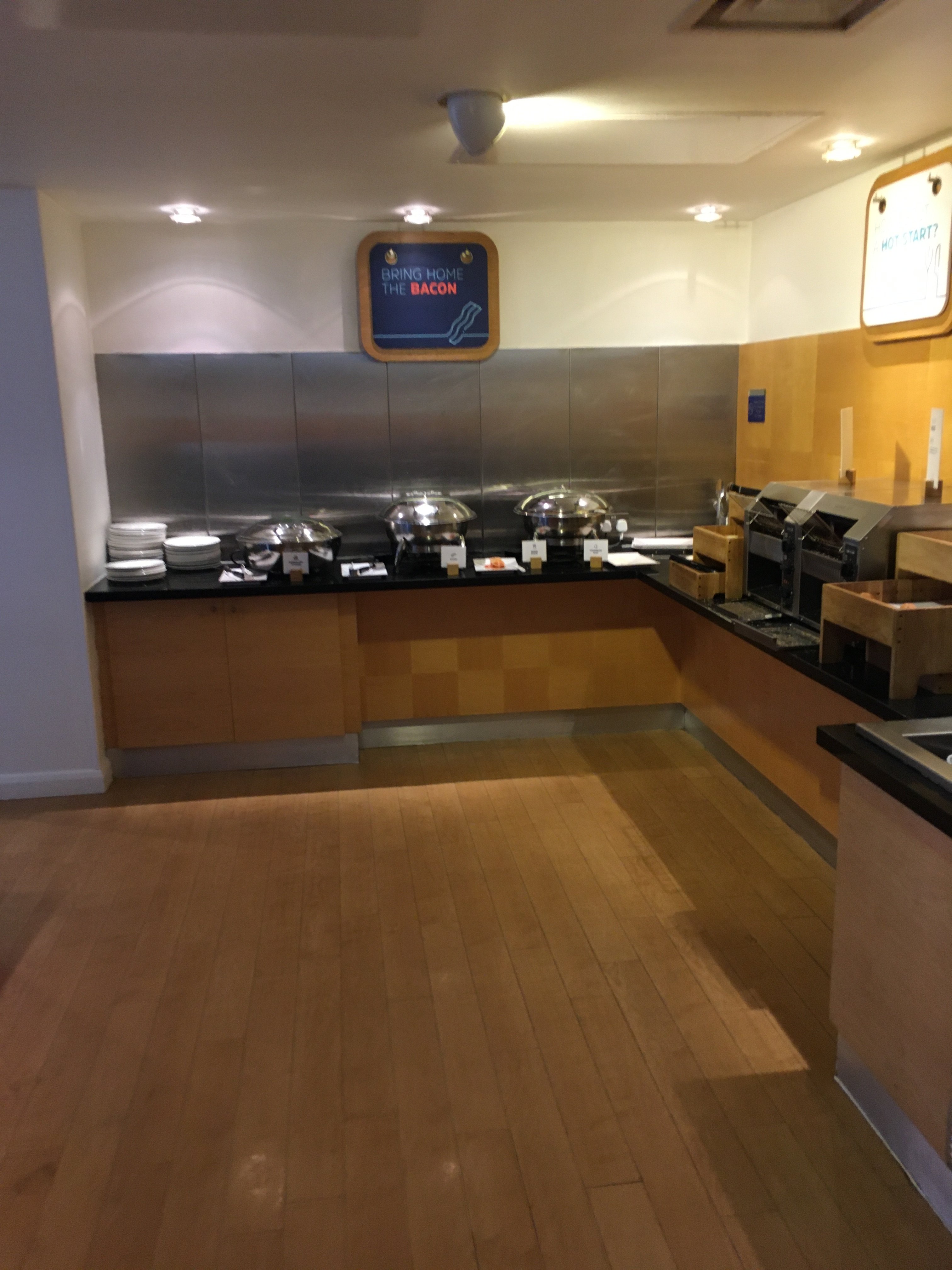 快捷假日赫默尔亨普斯特德酒店-餐饮