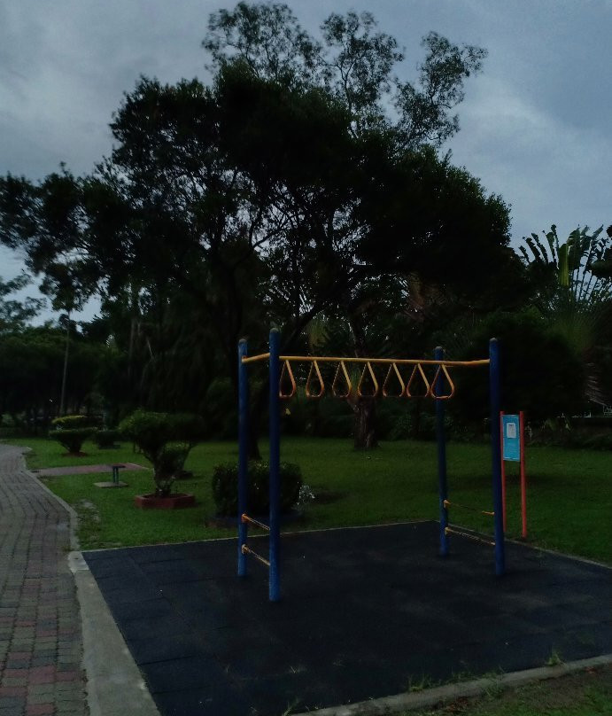 Taman Rekreasi Tasik Y-峇株巴辖必去景点