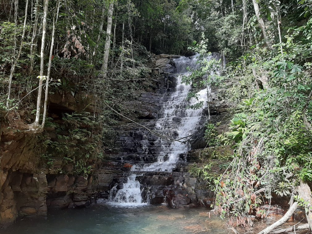 Cascada Velo De la Novia景点图片