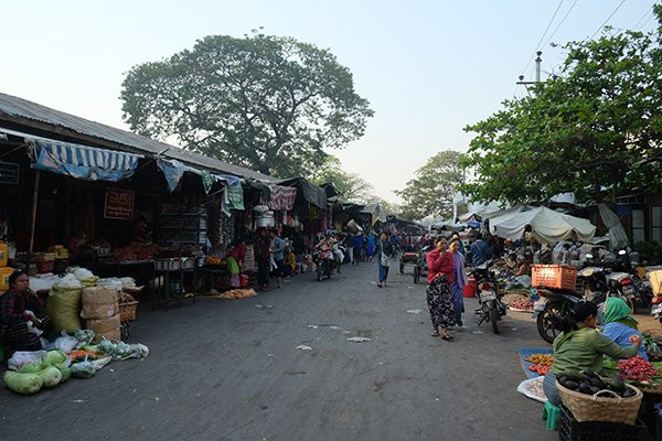Zegyo Market-曼德勒必去景点