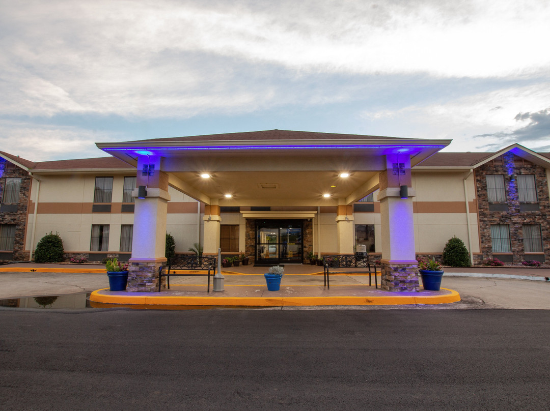 Days Inn & Suites by Wyndham Commerce主图