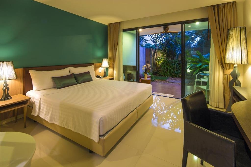 普吉岛帕果设计酒店主图