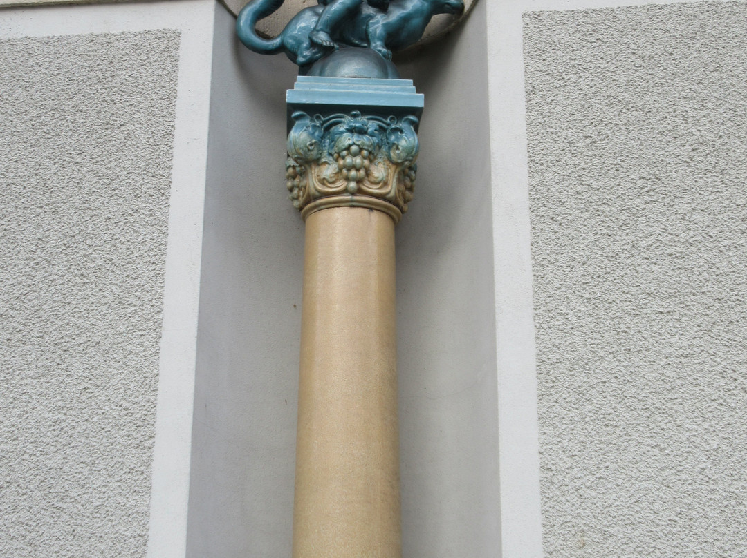 Putti en Facade de l'Orangerie-Mondorf-les-Bains必去景点