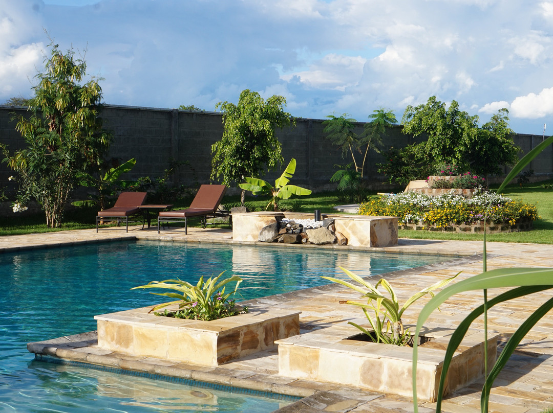 Moyoni Airport Lodge主图