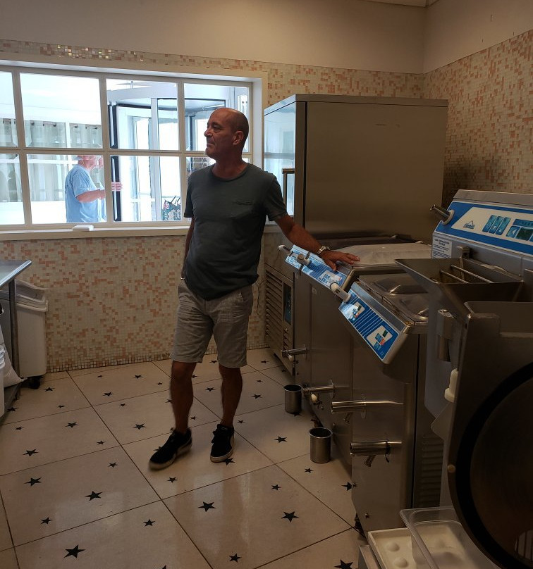 Carousel Gelateria and Bar-辛普森湾必去景点