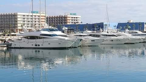 Puerto Deportivo景点图片
