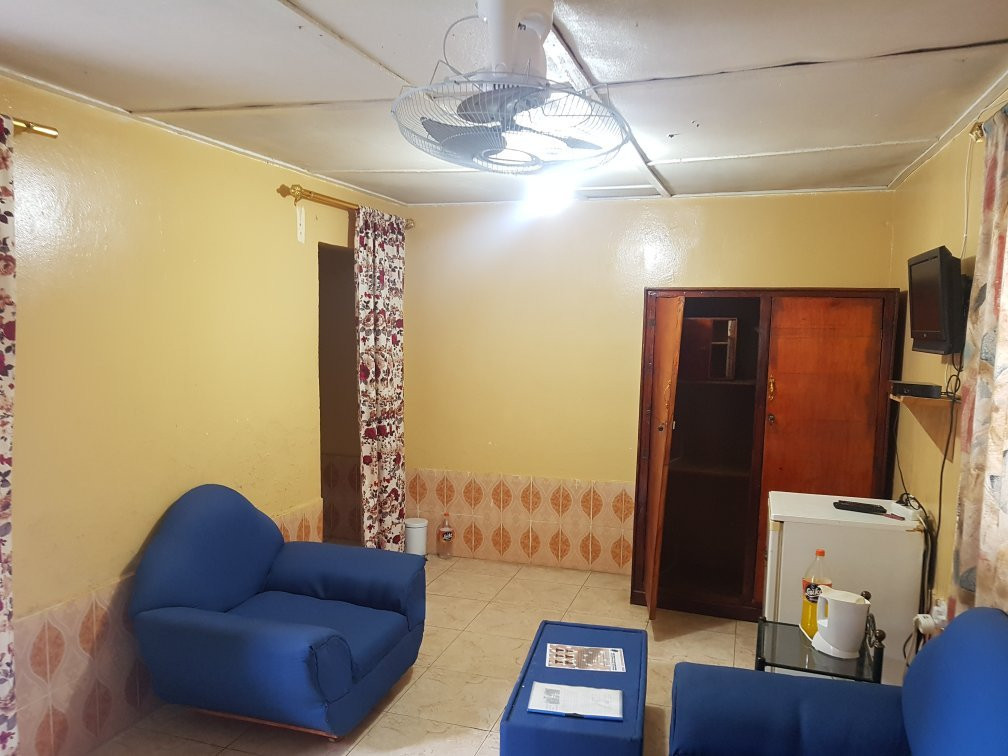 One World Village Guesthouse主图
