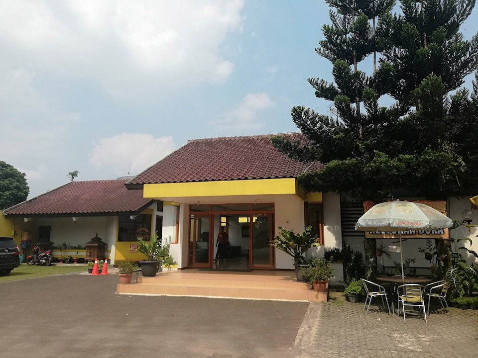 OYO 1996 Koneng Hotel主图