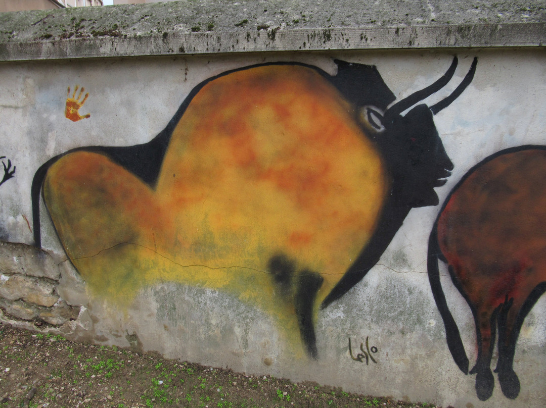 Fresque "Animaux de Lascaux"景点图片